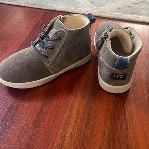 New Ugg boot kids size 12